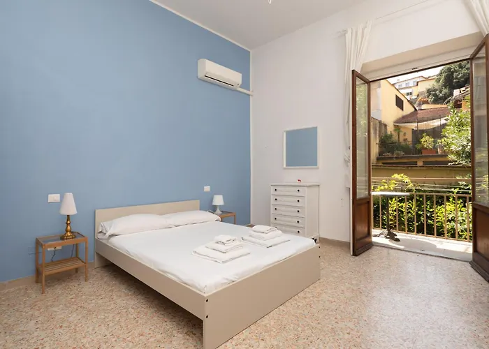 Spacious Oltrarno With Private Garden