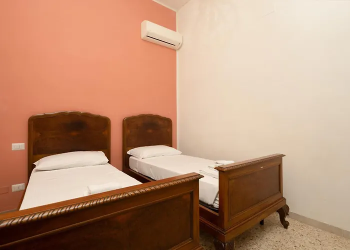 Spacious Oltrarno With Private Garden *