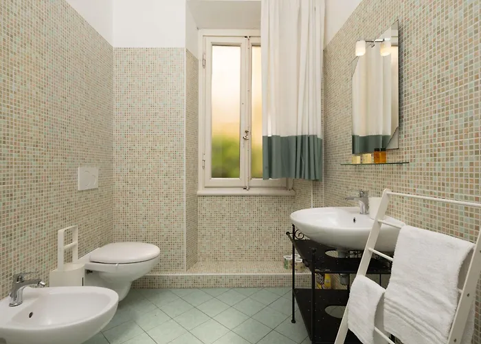 Spacious Oltrarno With Private Garden