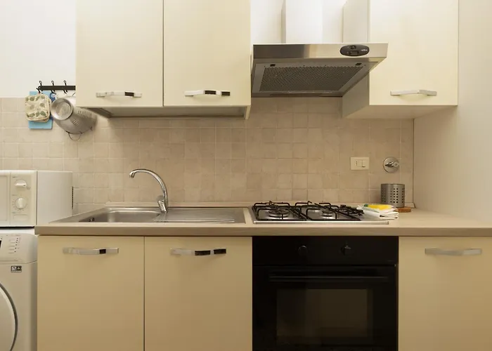 Spacious Oltrarno With Private Garden Apartment